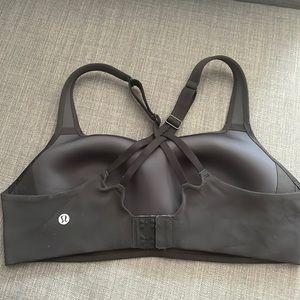 Lululemon black sports bra!